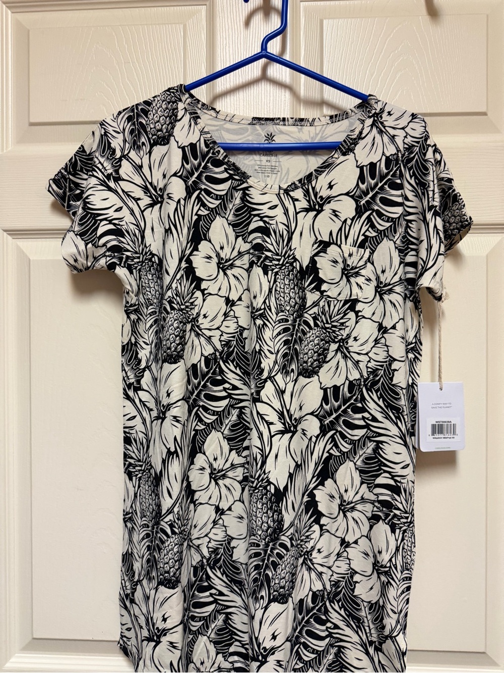 Women's Black & White Tropical Print V-Neck Long Sleep Shirt